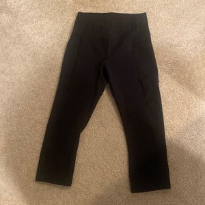 Black Workout Crop Leggings